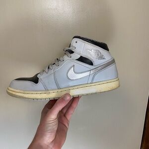 Size 11.5 - Air Jordan 1 Retro Mid Wolf Grey